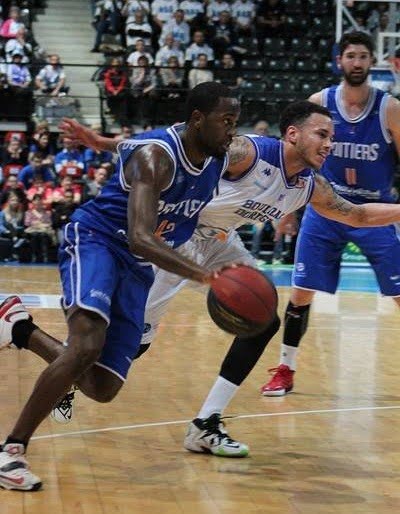 Photos du match Boulazac-PB86