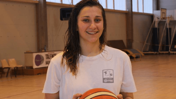 Lola Bernard : « J&rsquo;aimerai progresser petit à petit pour devenir un jour je l&rsquo;espère, une joueuse professionnelle… ! »