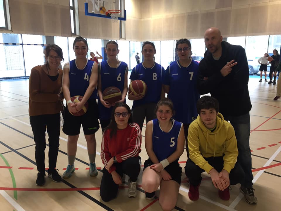 Bravo aux filles du lycée du Dolmen qualifiées pour les phases finales du championnat de France Unss !