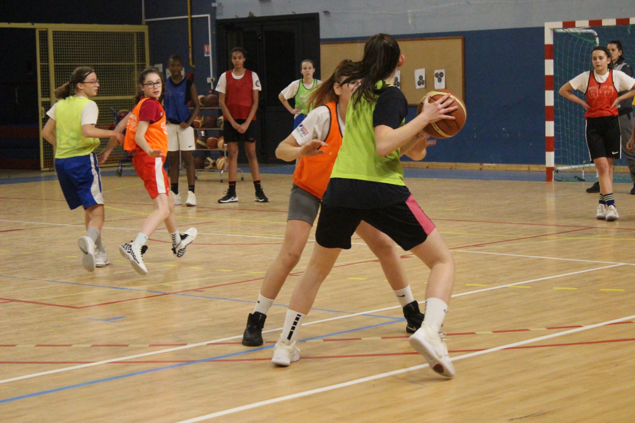 Pendant le confinement, que font nos jeunes basketteuses et basketteurs pour garder la forme ?